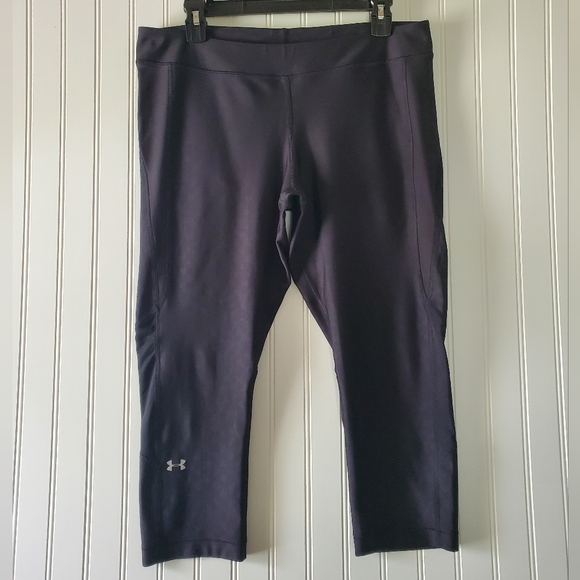 CLEARANCE! Under Armour Leggings Women's Waist 17" Inseam 21" - Picture 1 of 2